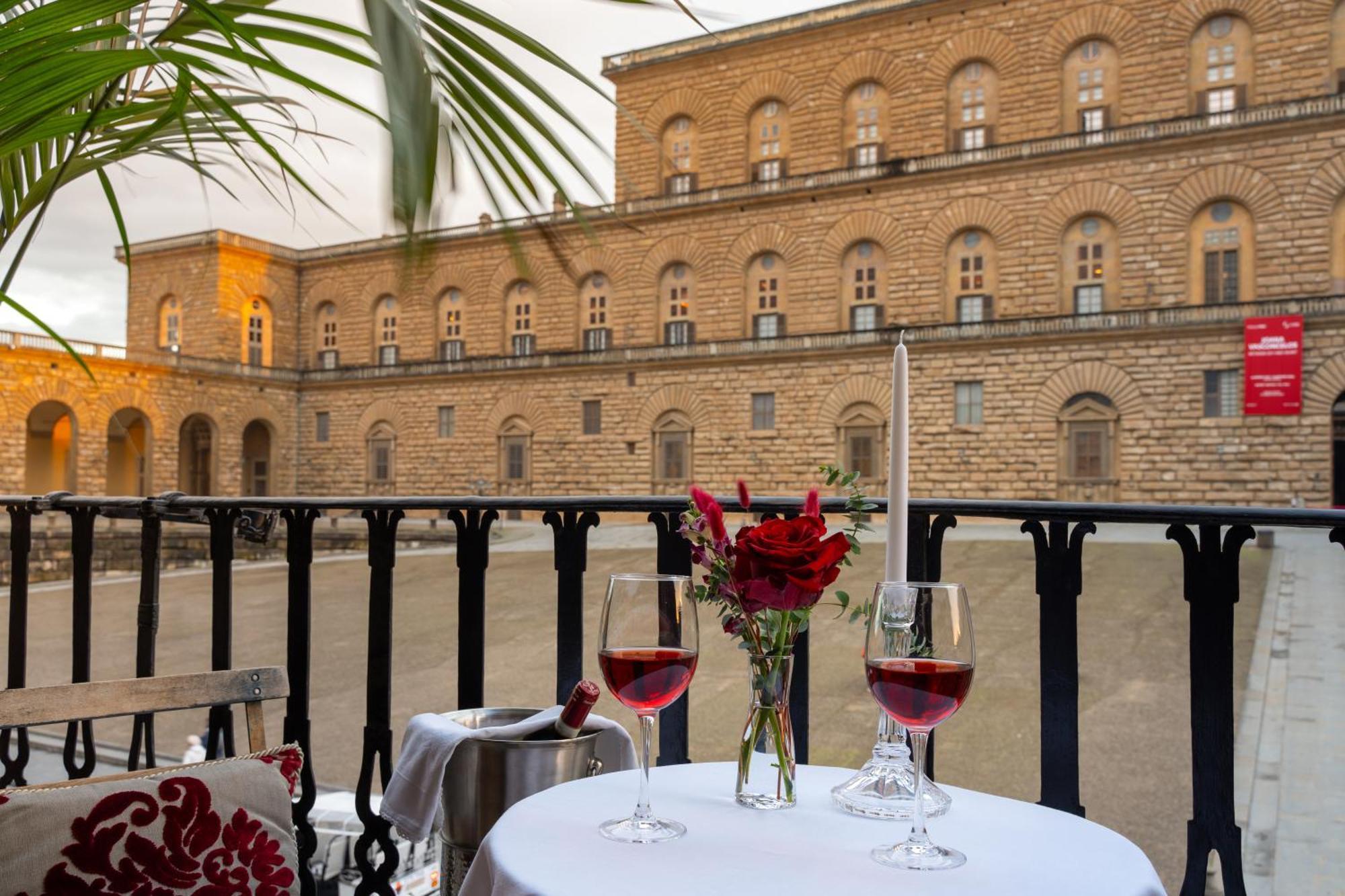 Piazza Pitti Palace - Residenza D'Epoca Bed and Breakfast Φλωρεντία Εξωτερικό φωτογραφία