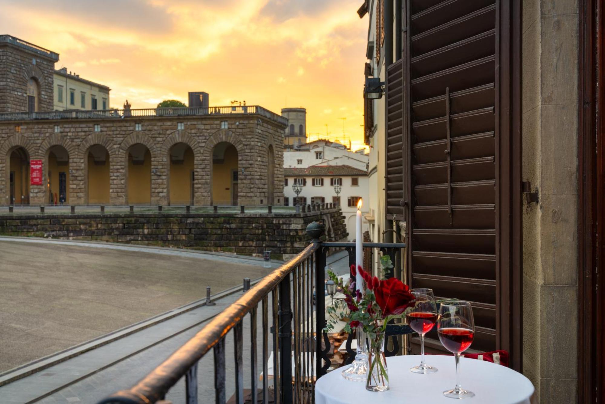 Piazza Pitti Palace - Residenza D'Epoca Bed and Breakfast Φλωρεντία Εξωτερικό φωτογραφία