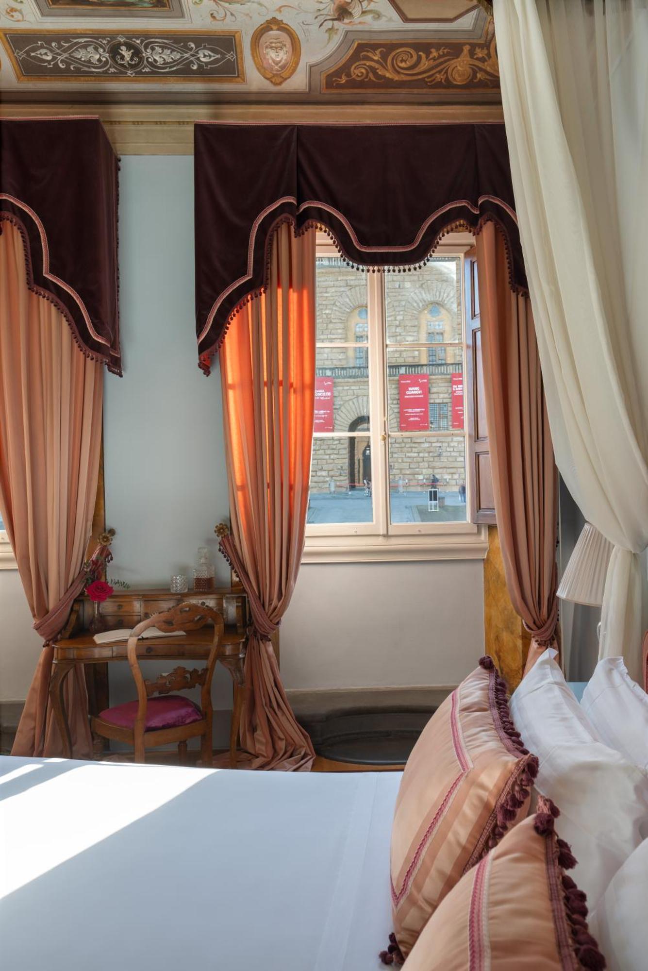 Piazza Pitti Palace - Residenza D'Epoca Bed and Breakfast Φλωρεντία Εξωτερικό φωτογραφία